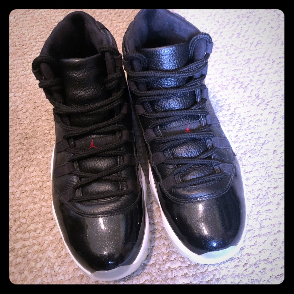 Air Jordan Retro number 11... “72-10”